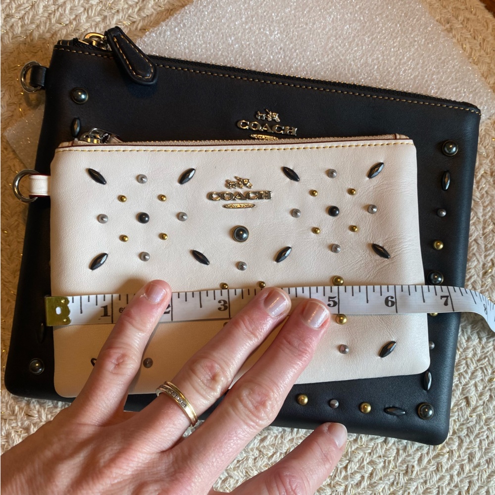 Coach Rivet Wristlet Set Beautiful! - Picture 6 of 7
